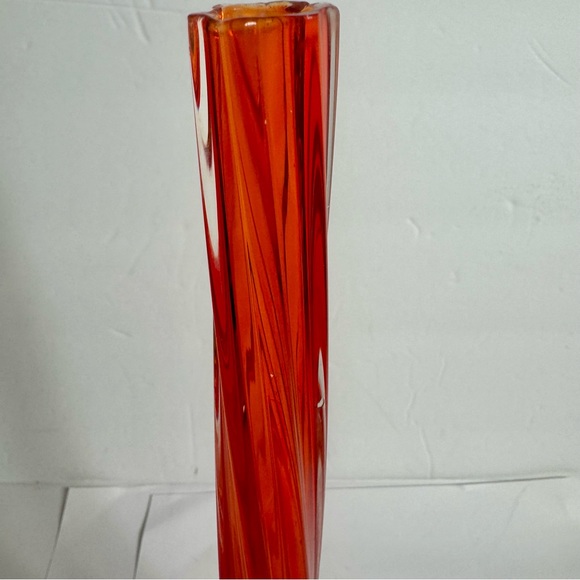 Tall thin glass wide petal-footed vase. Approx. 11”H. - Picture 6 of 10